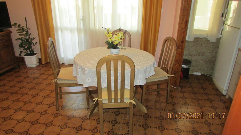 Apartment Tomy Trogir Eksteriør bilde
