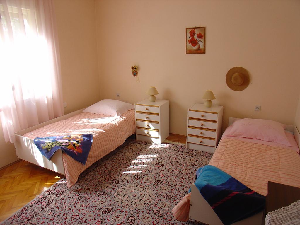 Apartment Tomy Trogir Eksteriør bilde